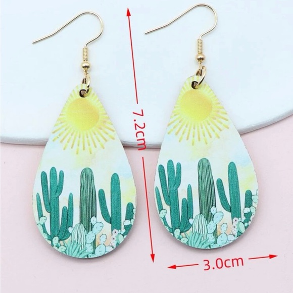 Cactus Tear Drop Earrings - H 2.8 x W 1.2 - Picture 3 of 4